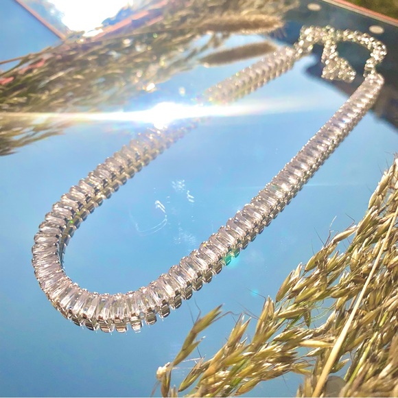 Jewelry - Silver tennis necklace